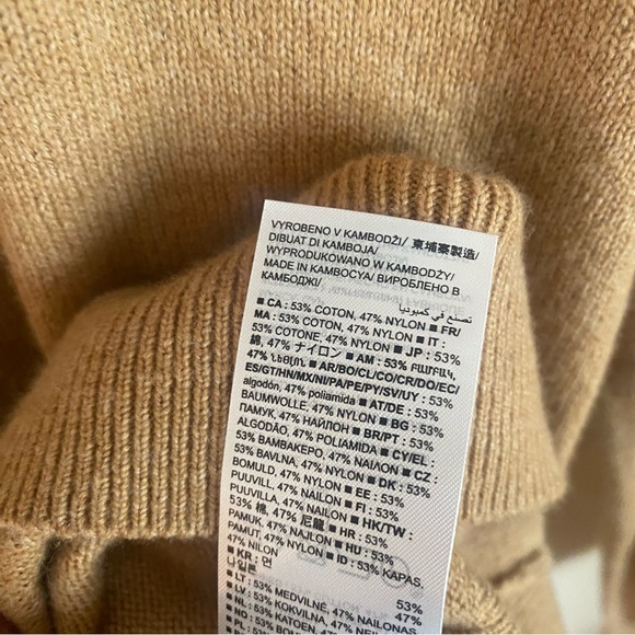 NWT Gap crewneck sweater in tan, M - Picture 6 of 9